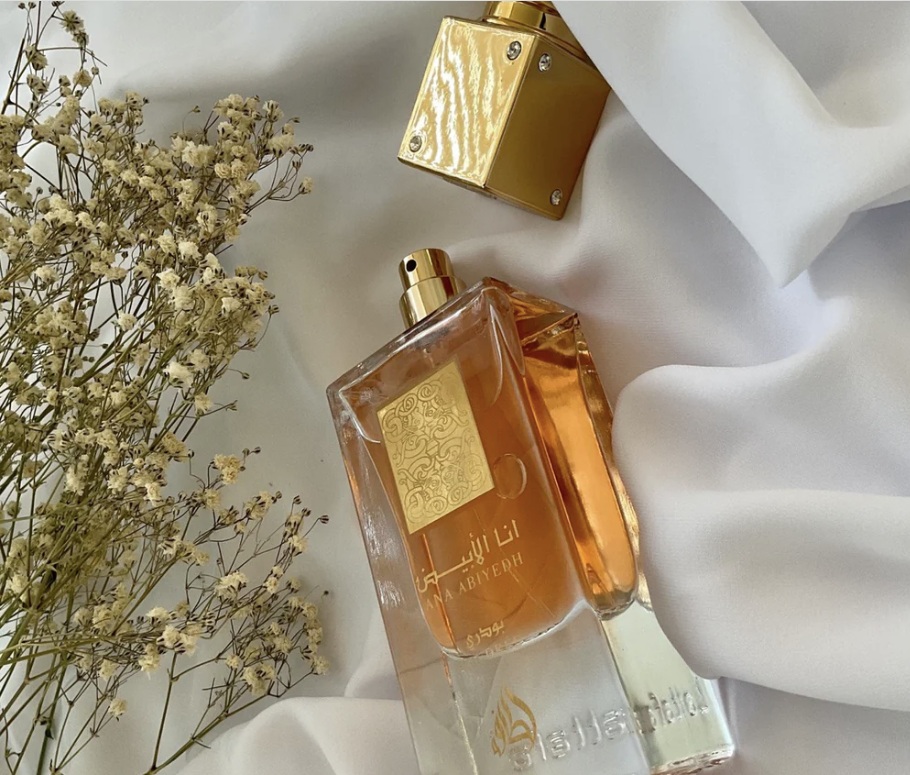 Lattafa Ana Abiyadh Poudree Eau de Parfum (EDP) 60ml - Image 3